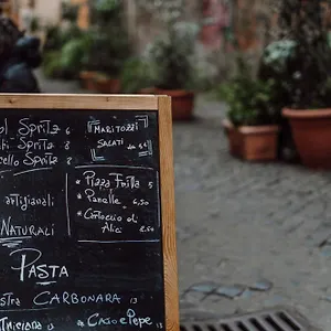 https://tiny-trastevere.it-romehotels.com